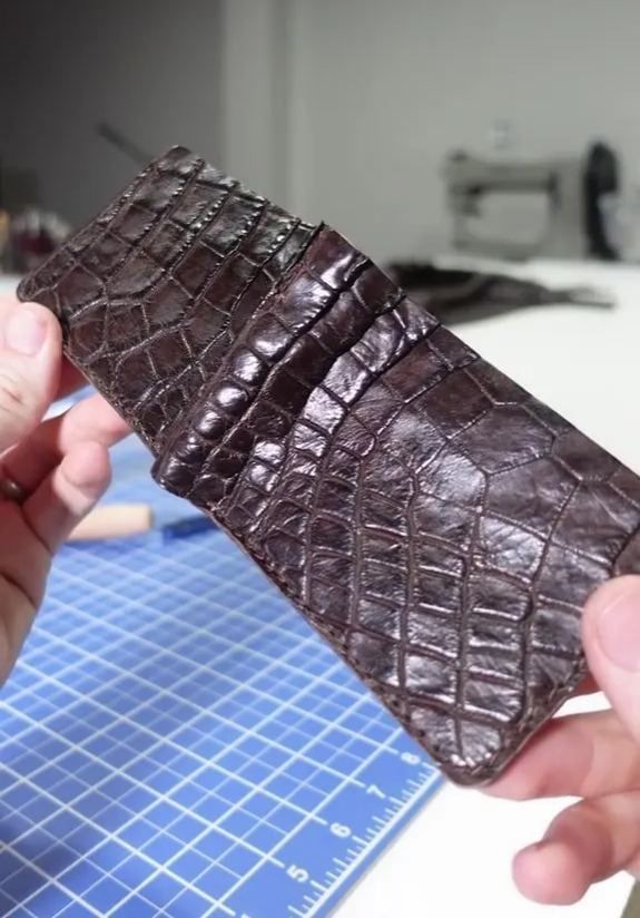 Handmade Genuine Alligator pattern mississippiensis Wallet