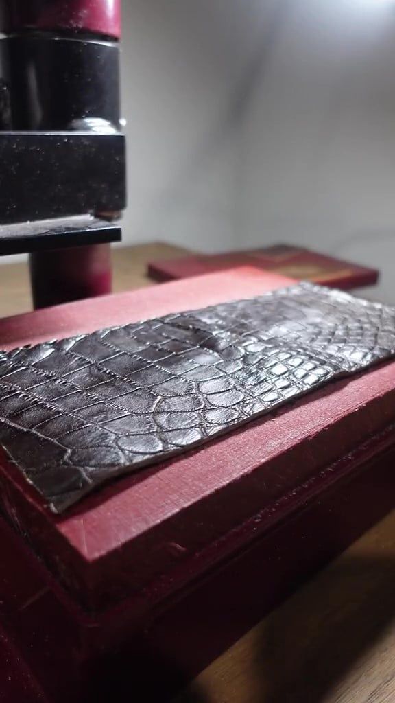 Handmade Genuine Alligator pattern mississippiensis Wallet