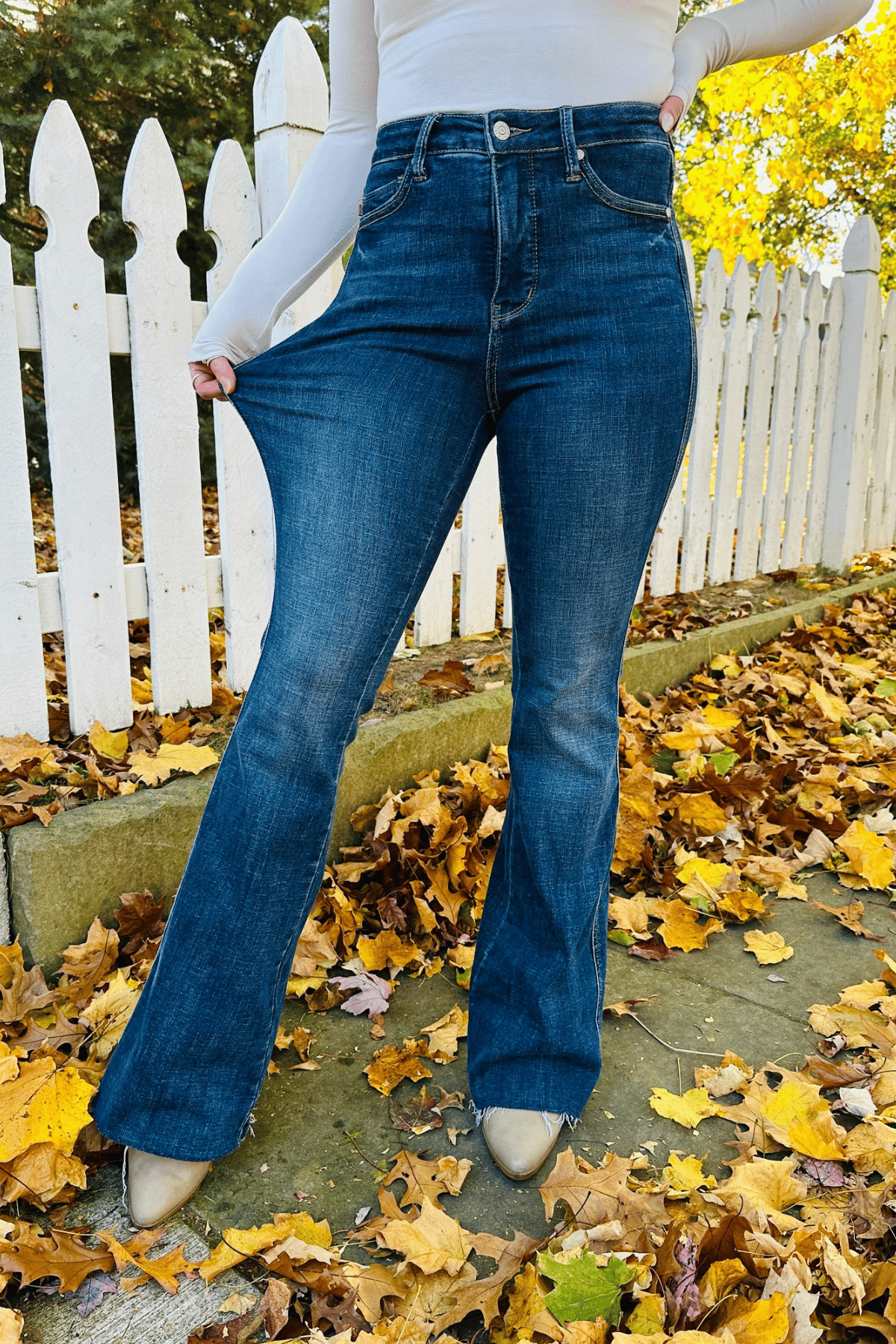 Tummy Control Booty Lifting Flare Jeans