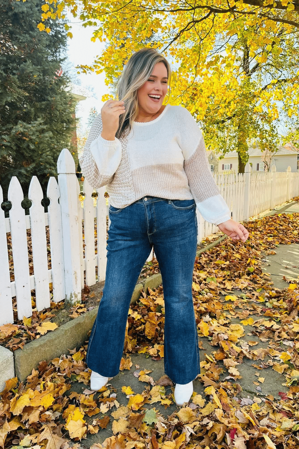Tummy Control Booty Lifting Flare Jeans