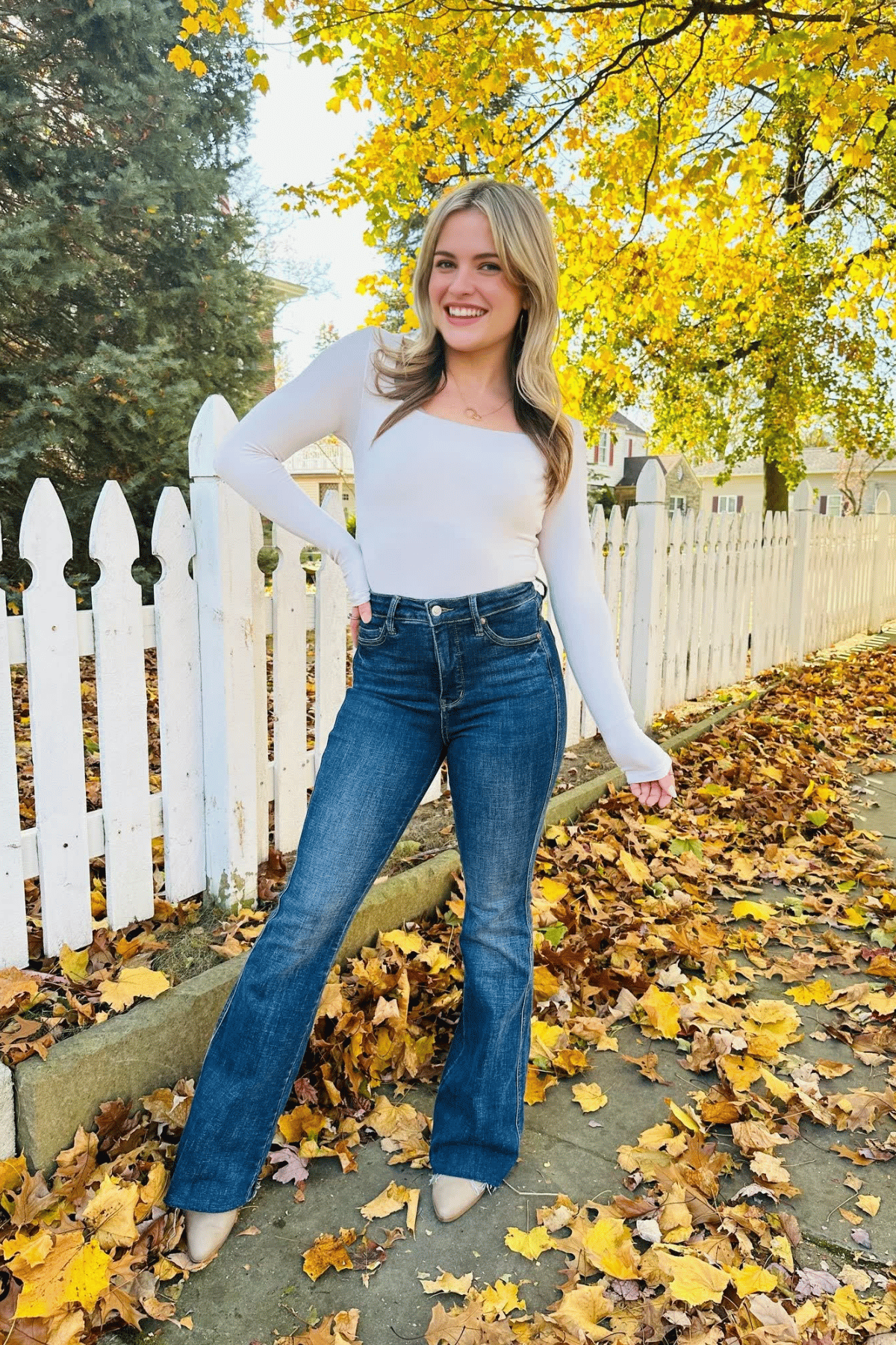 Tummy Control Booty Lifting Flare Jeans