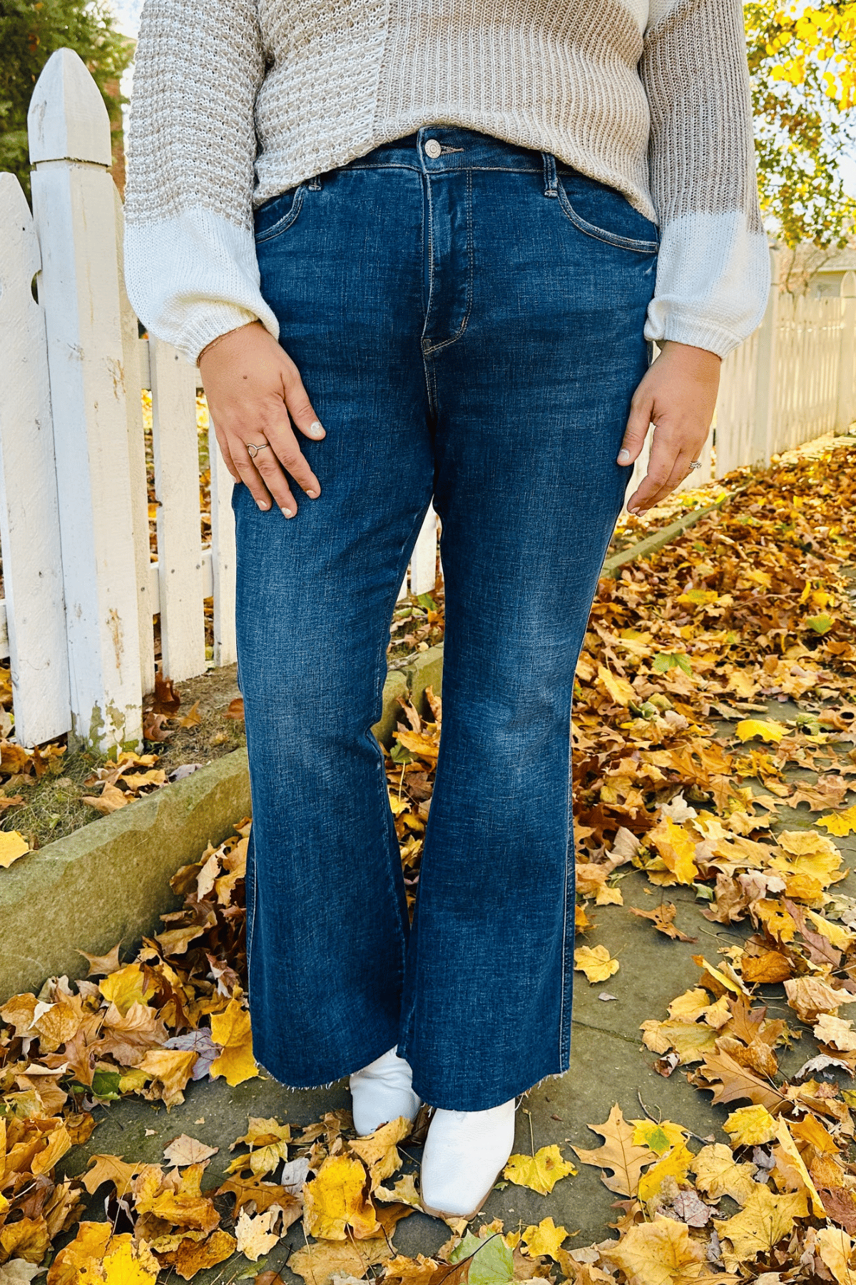 Tummy Control Booty Lifting Flare Jeans