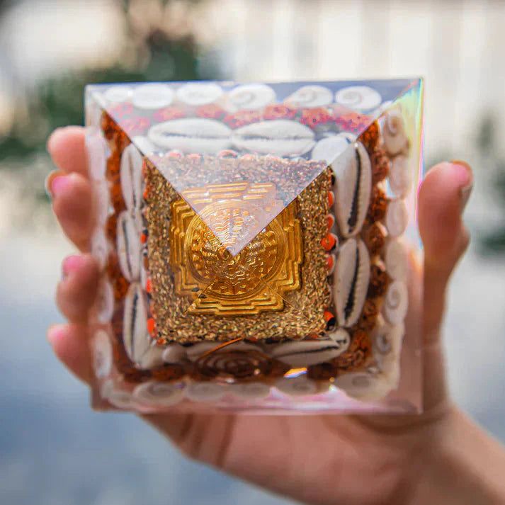 🕉 Laxmi Pyramid - for Wealth, Financial Stability & Prosperity