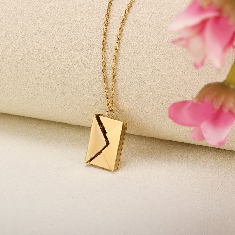 Love Letter-Necklace Gift Set