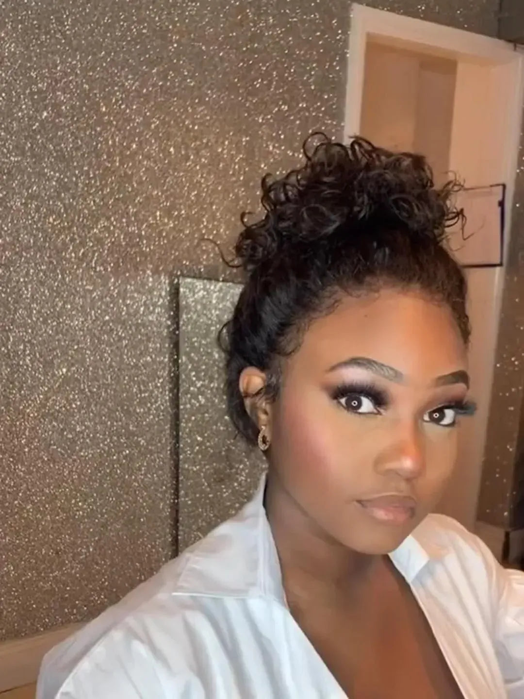 Fashionable Curly Bangs Wig